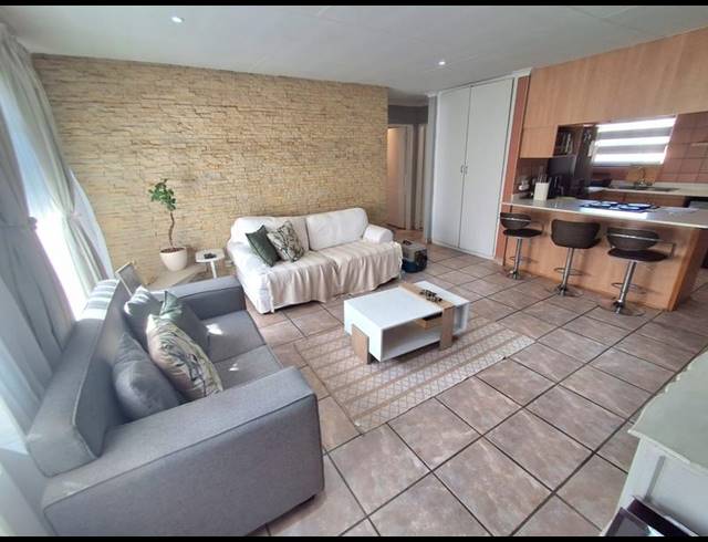 2 BEDROOM TOWNHOUSE FOR SALE IN VERWOERDPARK